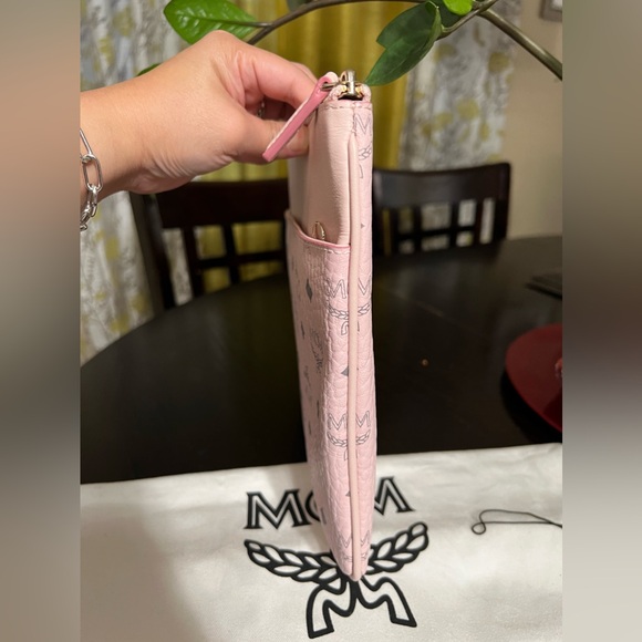 MCM Visetos Original Pouch - Picture 8 of 11